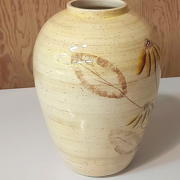 Handmade Vintage Rudbeckia Coneflower Vase - Picture 5 of 11